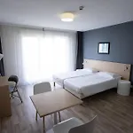 - Azureva Apartman *