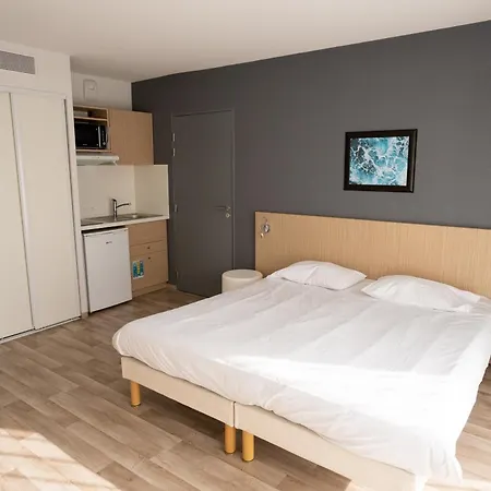 - Azureva Roquebrune-Cap-Martin