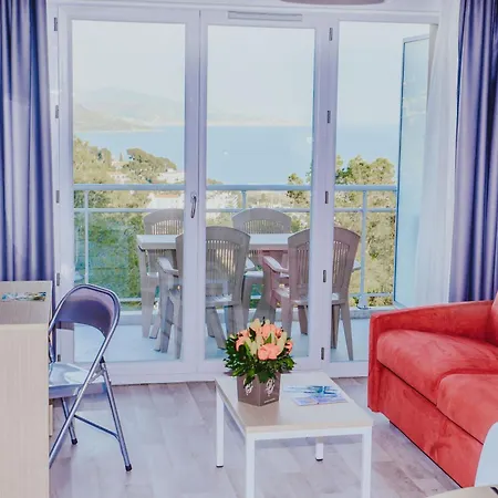 - Azureva Apartment *