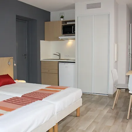 - Azureva Apartment *