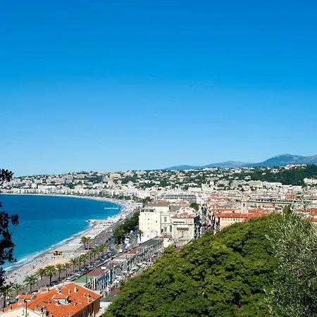 - Azureva Apartment *