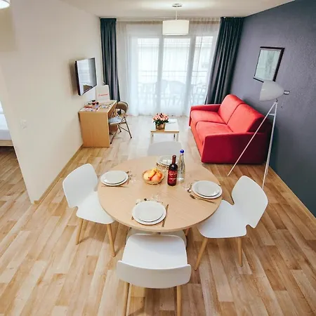 - Azureva Apartment *