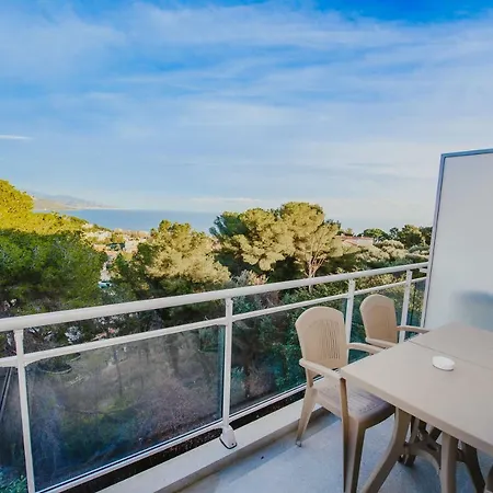 - Azureva Apartment *