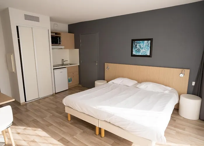 - Azureva Roquebrune-Cap-Martin
