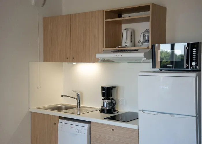 - Azureva Roquebrune-Cap-Martin